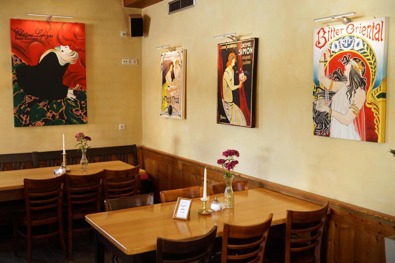 Hotel Gasthaus Schuetzen ไฟรบวร์กอิมไบรส์เกา ภายนอก รูปภาพ