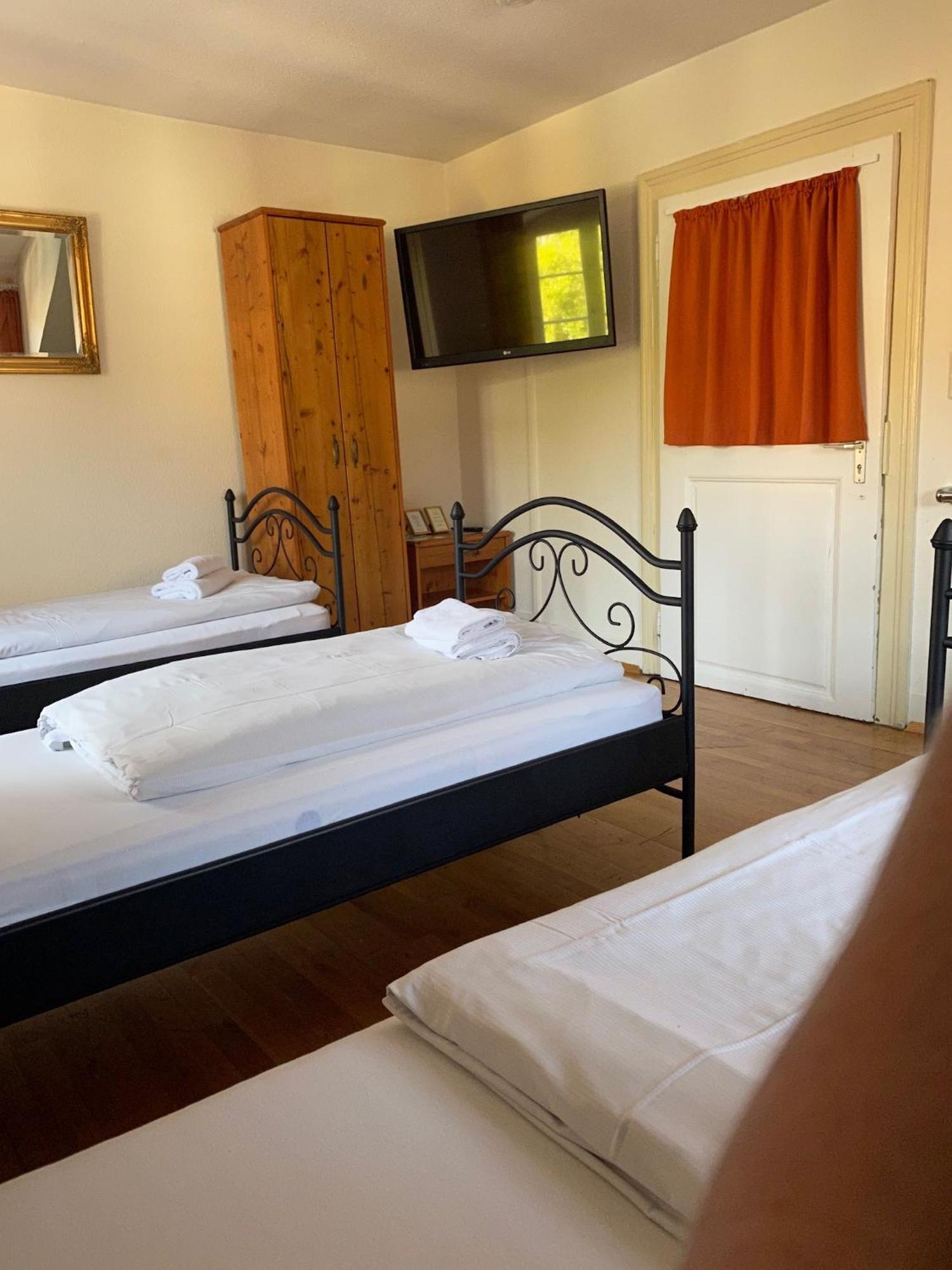 Hotel Gasthaus Schuetzen ไฟรบวร์กอิมไบรส์เกา ห้อง รูปภาพ